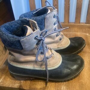 Sorel Slimpack 2 Lace size 9.5 flaws